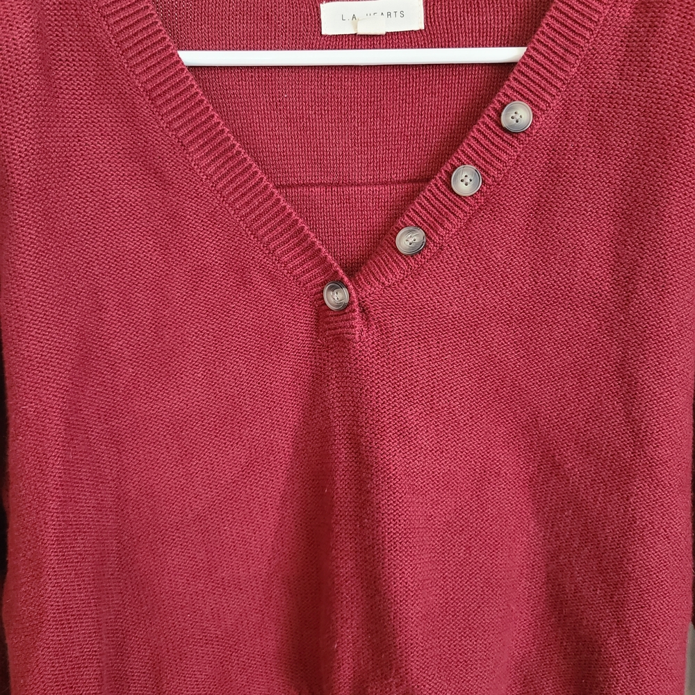 L.A. Hearts Sweater - Picture 2 of 3